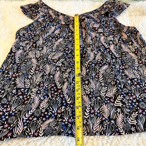 Loft petites floral sleeveless blouse medium - Picture 5 of 11